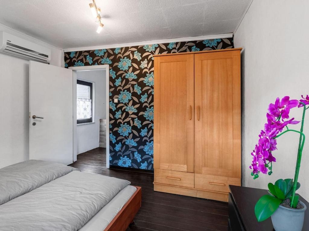 Serene Holiday Home In Nehren With A Beautiful Garden Dış mekan fotoğraf