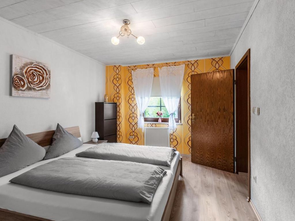 Serene Holiday Home In Nehren With A Beautiful Garden Dış mekan fotoğraf