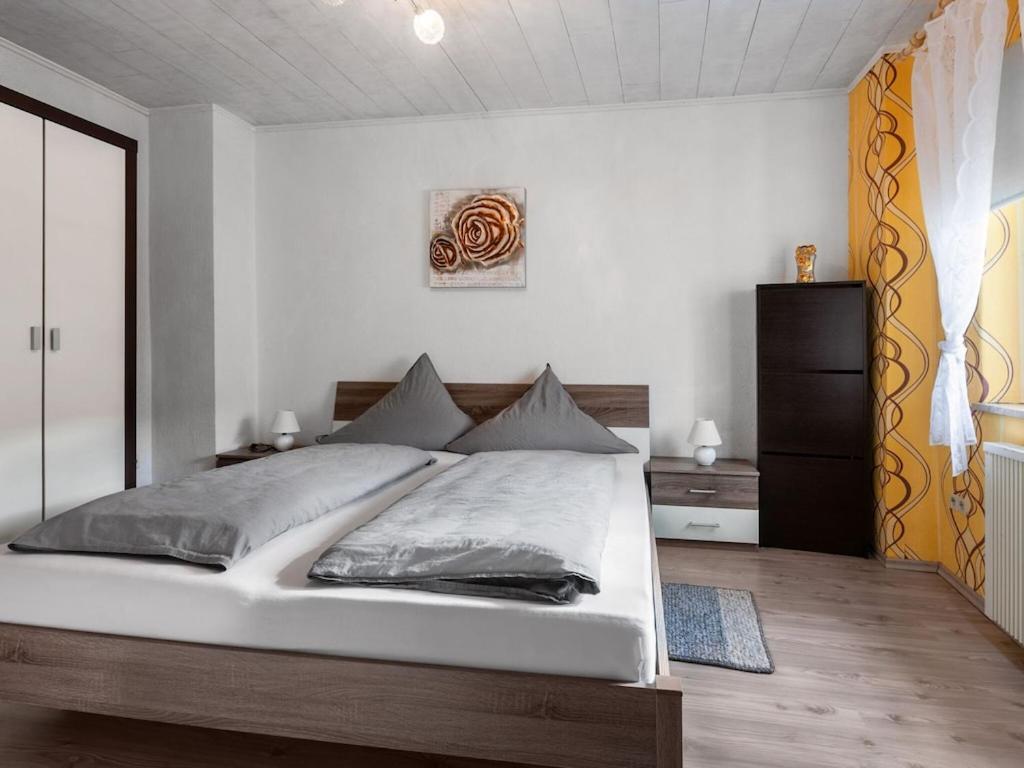 Serene Holiday Home In Nehren With A Beautiful Garden Dış mekan fotoğraf