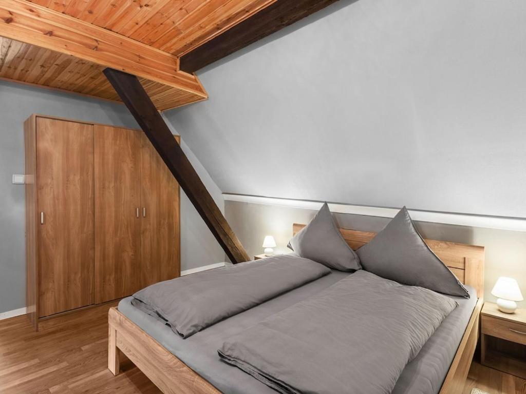 Serene Holiday Home In Nehren With A Beautiful Garden Dış mekan fotoğraf